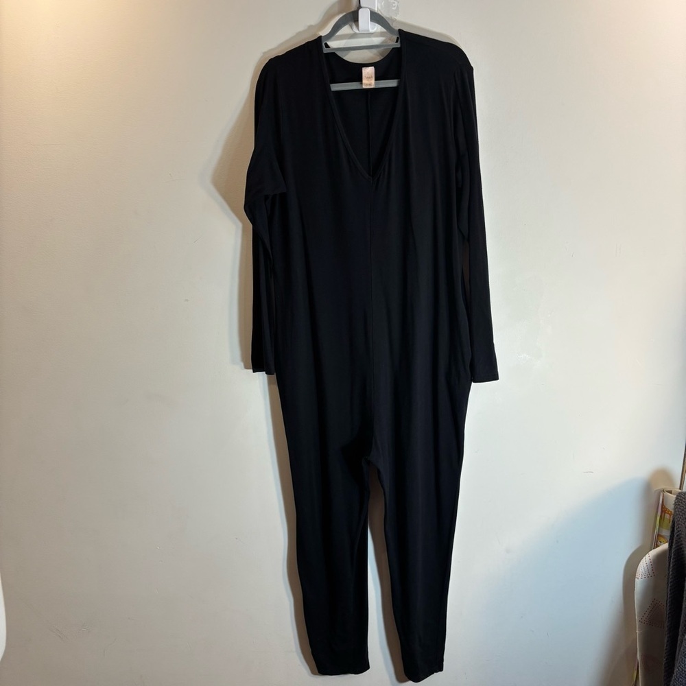 Smash + Tess Sz XL Classic Black Jumpsuit Athleisure Long Sleeve V-Neck Soft - Picture 2 of 7